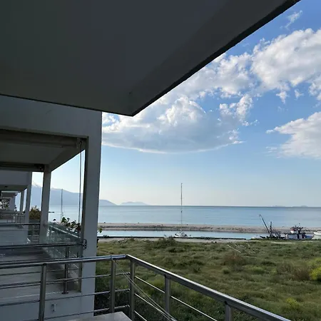 2br With View, Cozy & Modern Lejlighed Vlorë