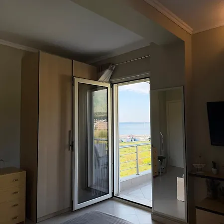 Lejlighed 2br With View, Cozy & Modern Vlorë